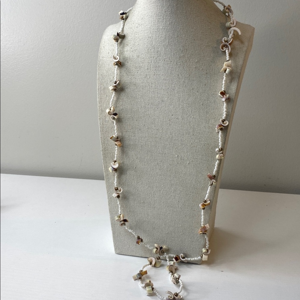 Shell necklace - Picture 2 of 3